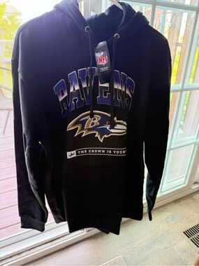 NFL Baltimore Ravens Black Pullover Hoodie with Team Logo. Unisex